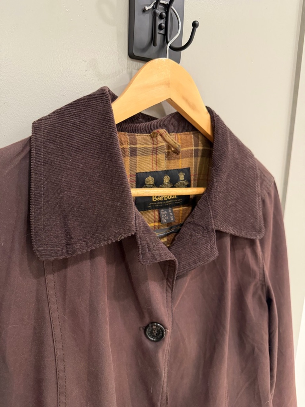 Barbour Women's Brown Waxed Cotton Coat - Picture 2 of 5